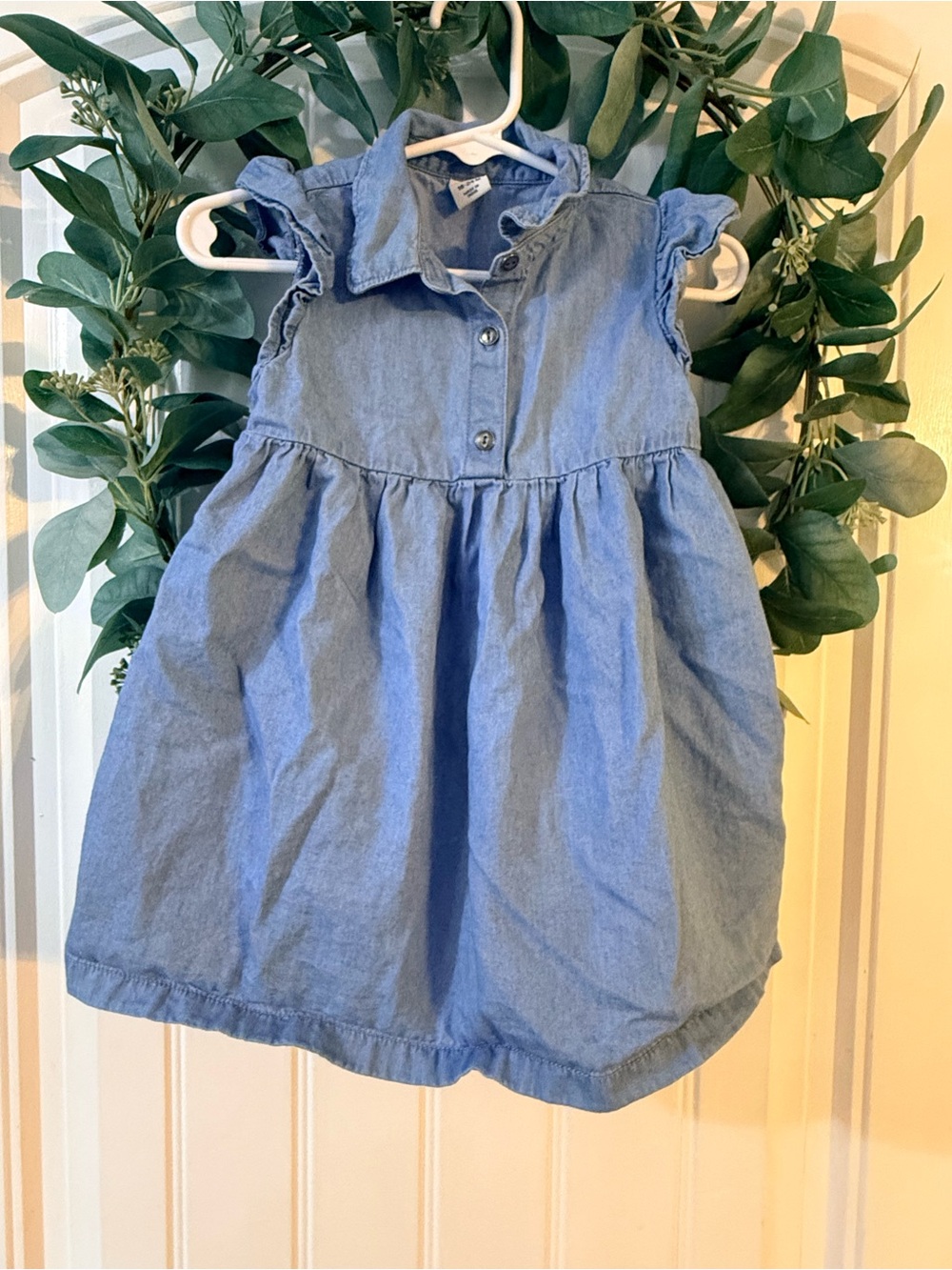 💫4/$25 • Old Navy Light Blue Chambray Ruffle-Sleeve Dress